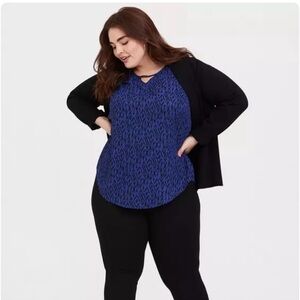 Torrid Georgette Keyhole Blouse‎